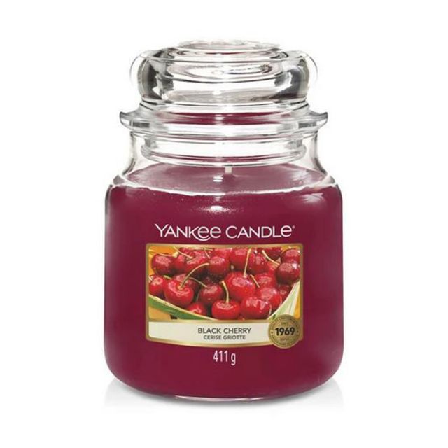 Yankee-Candle-Medium-Jar-Black-Cherry