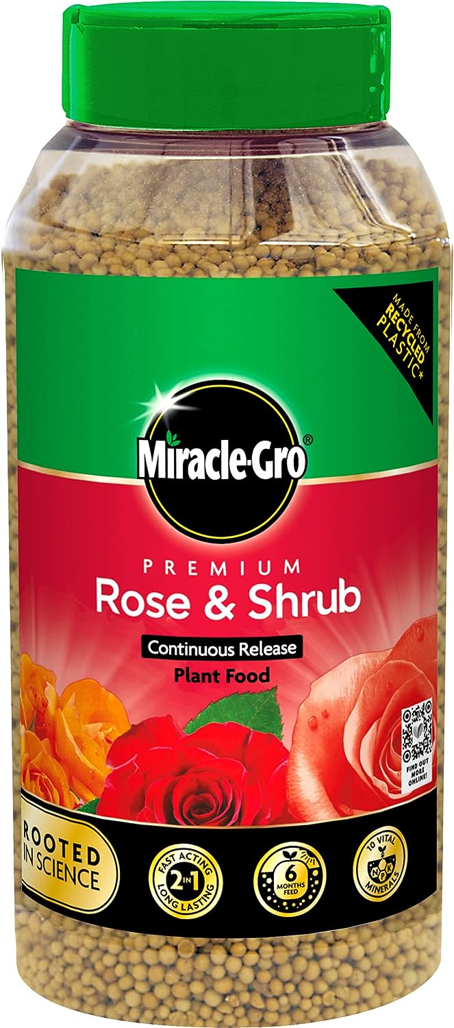 Miracle-Gro Premium Rose & Shrub Continuous Release Plant Food 900g