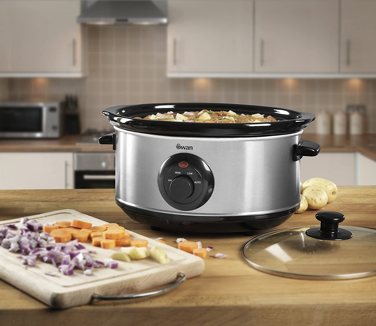 Swan 3.5 Litre Oval Stainless Steel Slow Cooker with 3 Cooking Settings, 200W, Silver